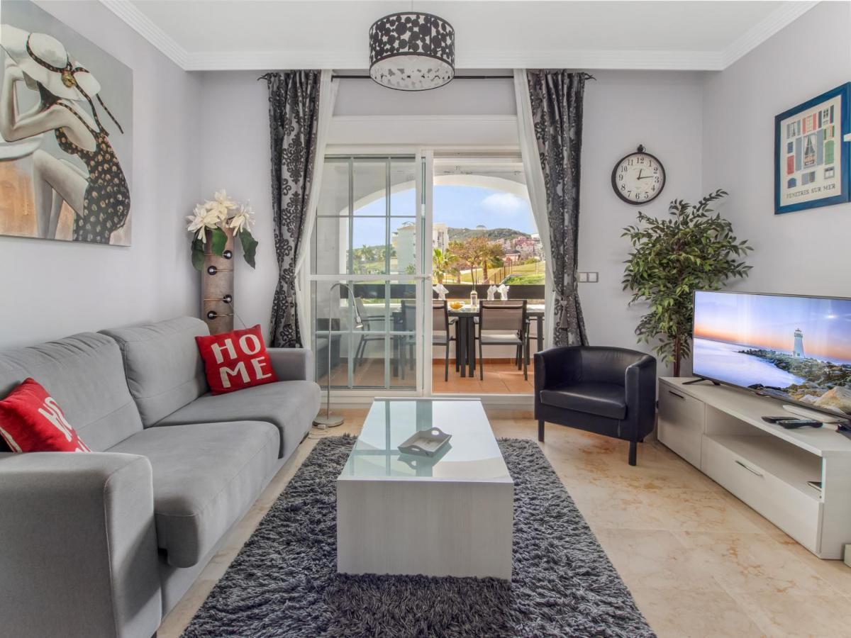 2091- Apt Close From All Amenities Manilva Buitenkant foto