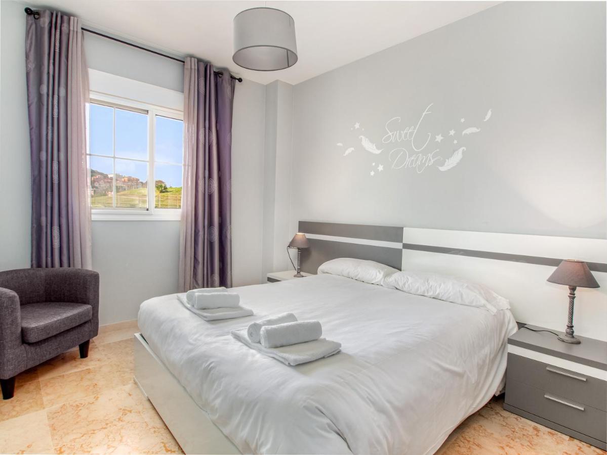 2091- Apt Close From All Amenities Manilva Buitenkant foto
