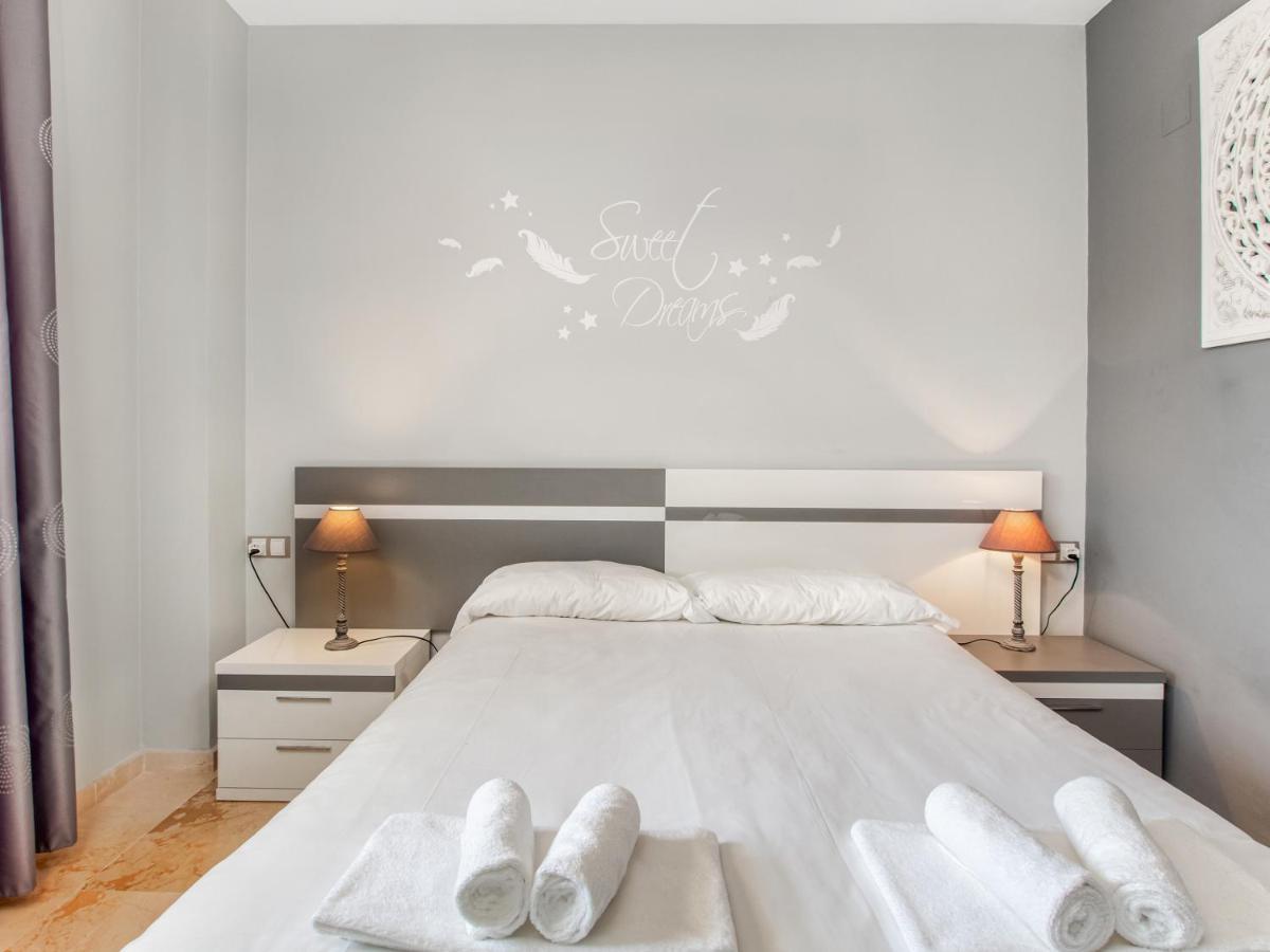 2091- Apt Close From All Amenities Manilva Buitenkant foto