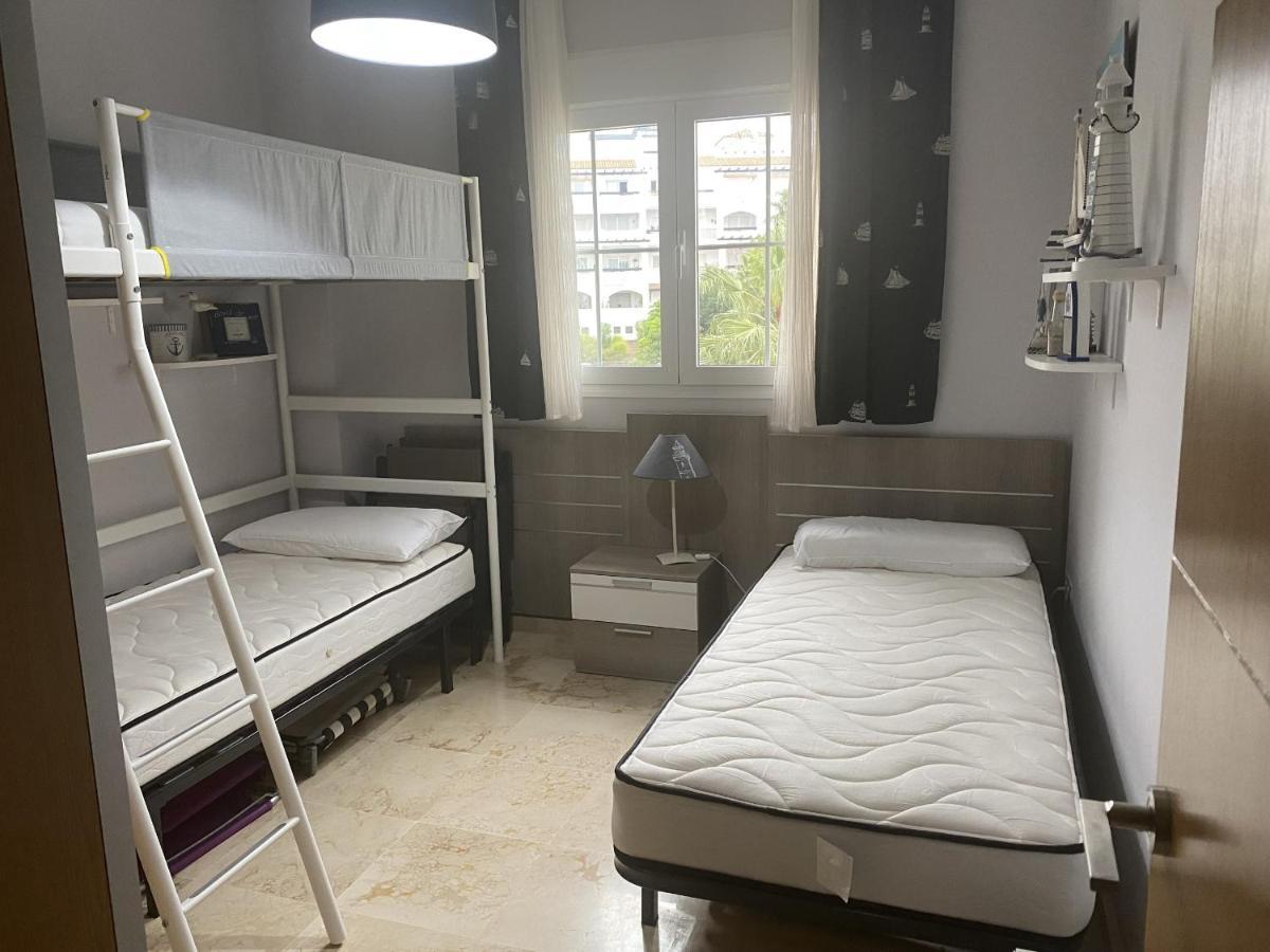 2091- Apt Close From All Amenities Manilva Buitenkant foto
