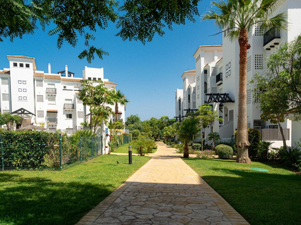 2091- Apt Close From All Amenities Manilva Buitenkant foto